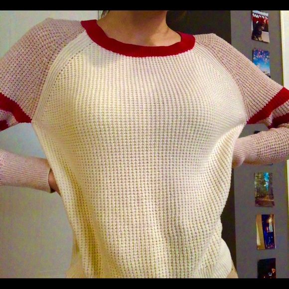 Cute American Eagle Sweater
Like New
Hot Pink, Blush Pink, White Colour-Block - Picture 2 of 4